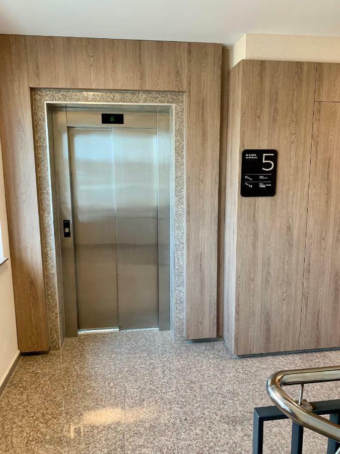Modern Studio Coresi Leilighet Braşov Eksteriør bilde